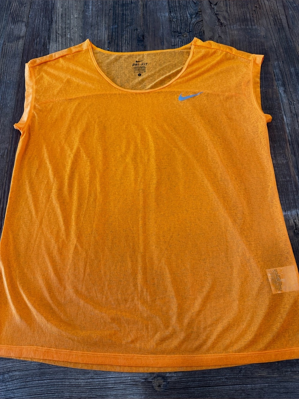 Nike Bright Orange Athletic Top-never been used but there is no tag
